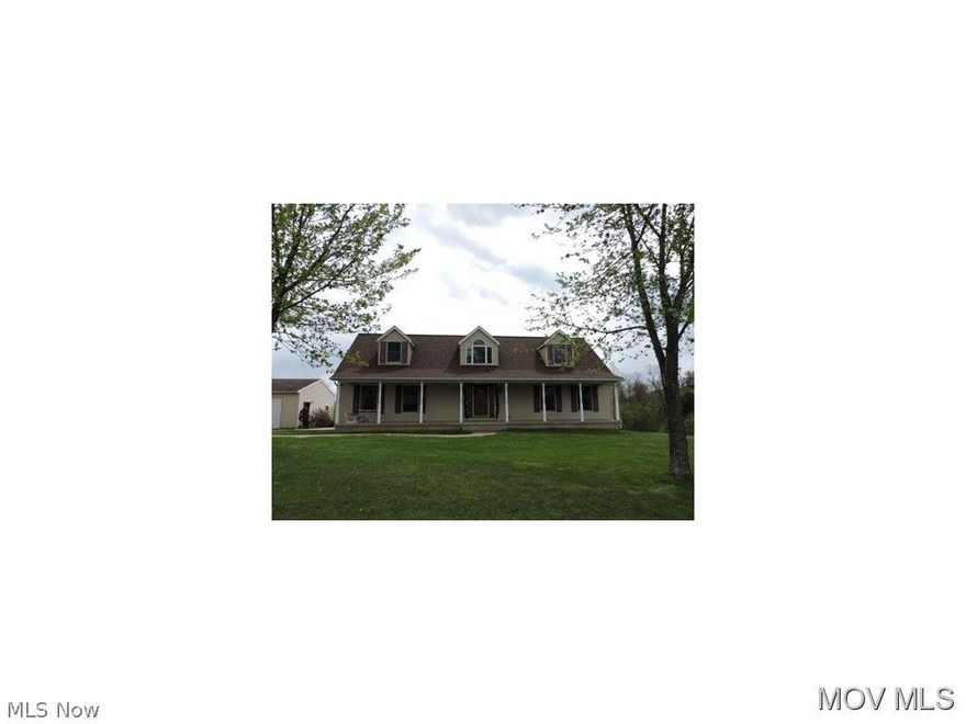 Nearly new, 1 owner home w/complete 1st floor living. Minutes from town. Large covered front porch. 2-story open foyer w/guest closet & 1/2 bath. Living room w/wide doorway into formal dining room. Kitchen w/Oak cabinetry, lots of counter space, pantry, bar area & open to family room w/French doors to tiered rear decking. Private master suite w/double vanity, garden tub w/shower & walk-in closet. Full walkout basement w/high ceilings & poured walls.Neutral dÃ©cor & tasteful decorating,low maintenance exterior, level lot, oversized 2-car gar. w/openers(will fit 3 vehicles, ATV's and more)  Elem: Warren Elementary School  Elem/Bus: Y  JrHigh: Warren Middle  JrHigh/Bus: Y  High: Warren High School  High/Bus: Y  Fire: VOL  Police: SHF  ;SQFT=Fin L1:1568, Fin L2:850, Fin Above:2418, Fin Total:2418, Unfin Bsmt:1568, Unfin Above:1568;GAR= 3 Car Det, Opener(s);PRKG= Off Street