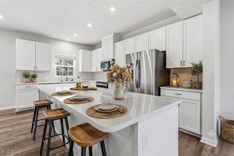 Tiny photo for 1666 N Eckert Lane, Cuyahoga Falls, OH 44313 (MLS # 5238582)