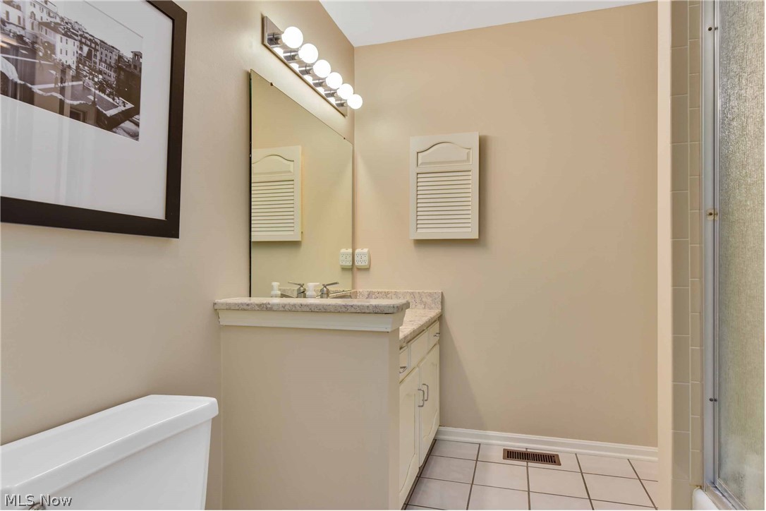 Vill Commons Condo Ph 02 - Residential