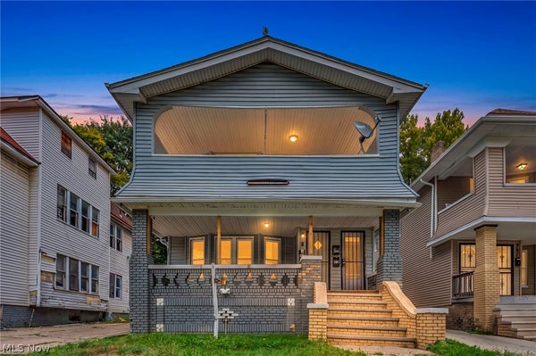 981 THORNHILL DR, CLEVELAND, OH 44108 - Image 7f3bb953109e2f856f9a338df14e8ebc/1282429712