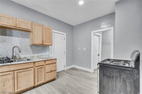 Tiny photo for 981 Thornhill Drive, East Cleveland, OH 44108 (MLS # 5254961)