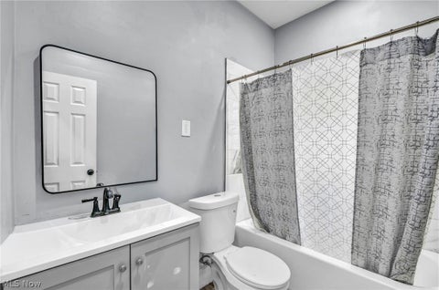 Tiny photo for 981 Thornhill Drive, East Cleveland, OH 44108 (MLS # 5254961)