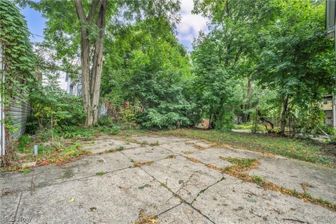Tiny photo for 981 Thornhill Drive, East Cleveland, OH 44108 (MLS # 5254961)
