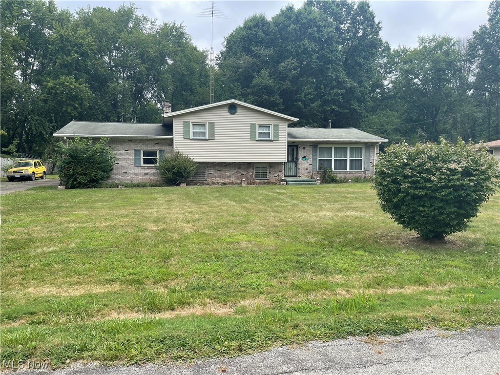 Nice 3 possibly 4 bedroom home in Alliance school district. Home has a spacious yard and large sunroom with heating to enjoy year round. A little updating could make this your dream home. Call to schedule your showing today!