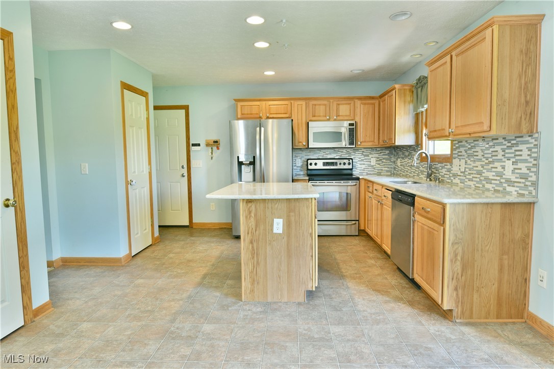 4800 Miller South Road, Bristolville, Ohio image 12