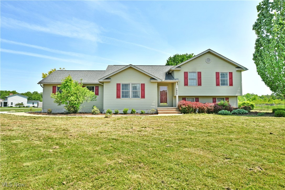 4800 Miller South Road, Bristolville, Ohio image 1