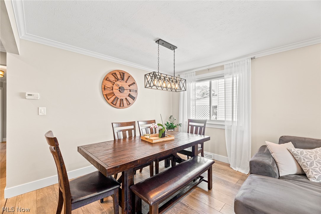 King Pecker 02 - Residential