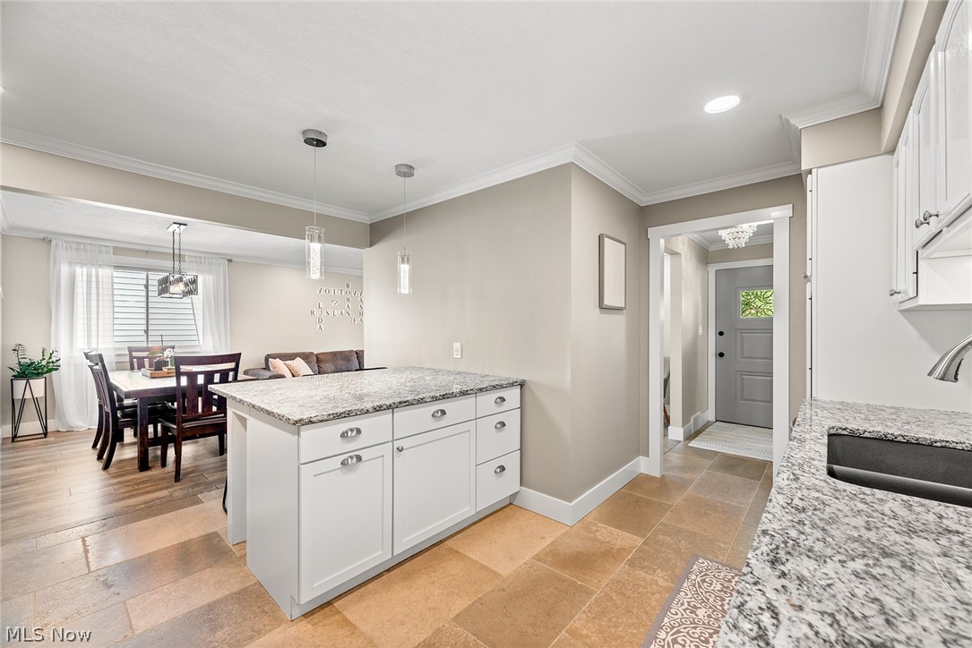 King Pecker 02 - Residential