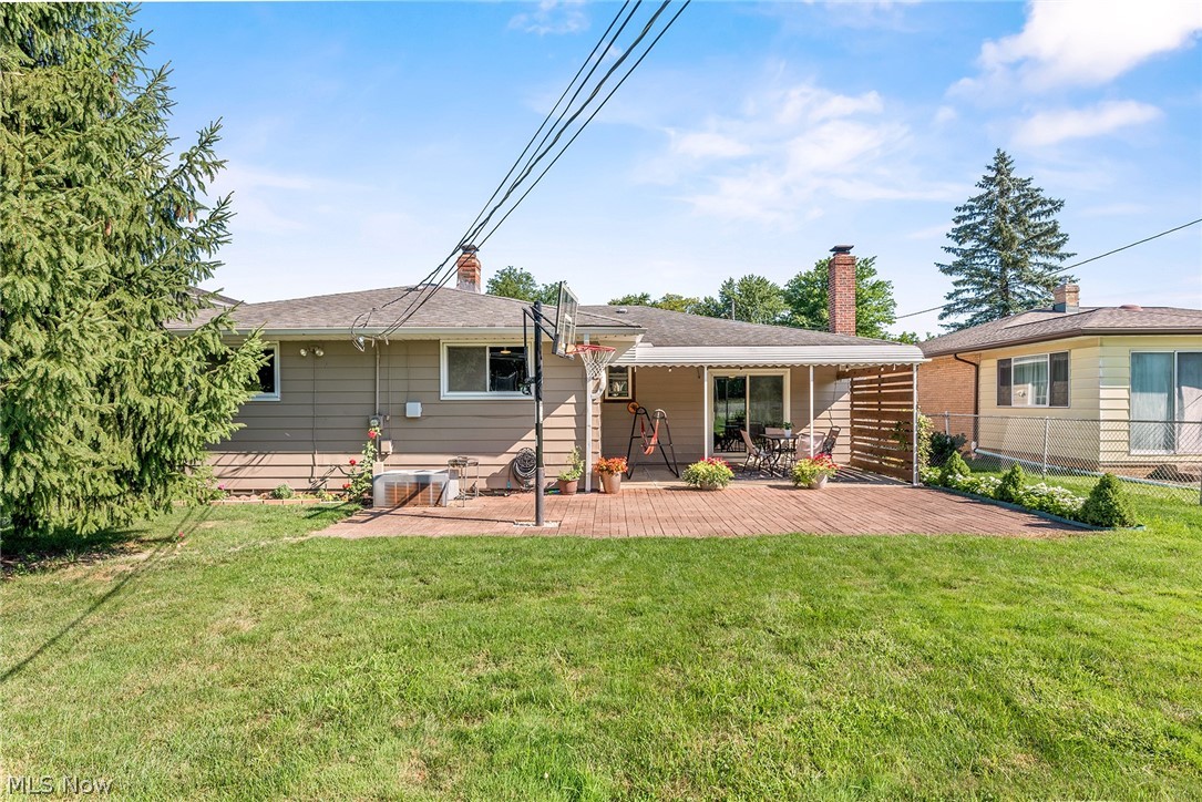 King Pecker 02 - Residential