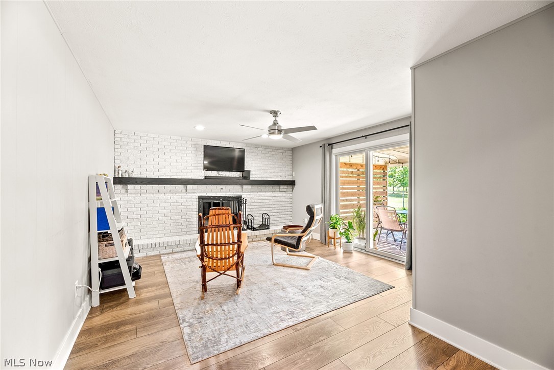 King Pecker 02 - Residential