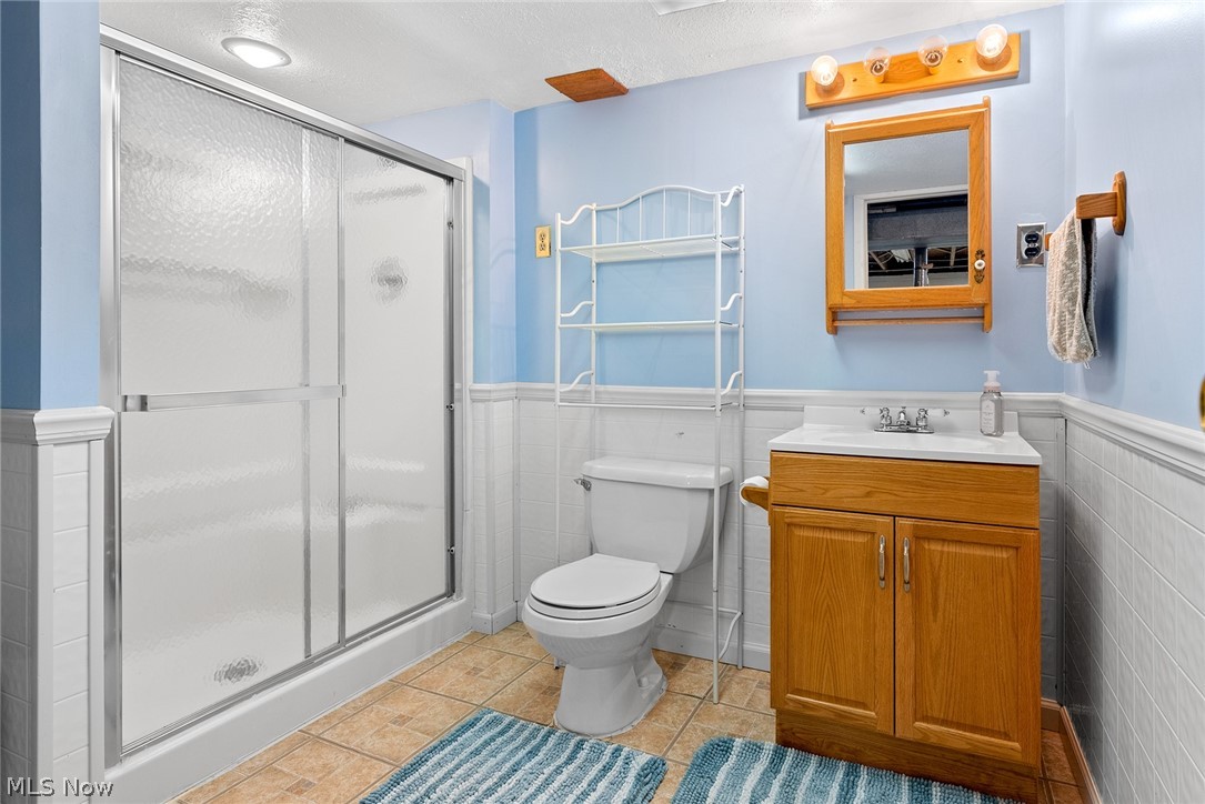 King Pecker 02 - Residential