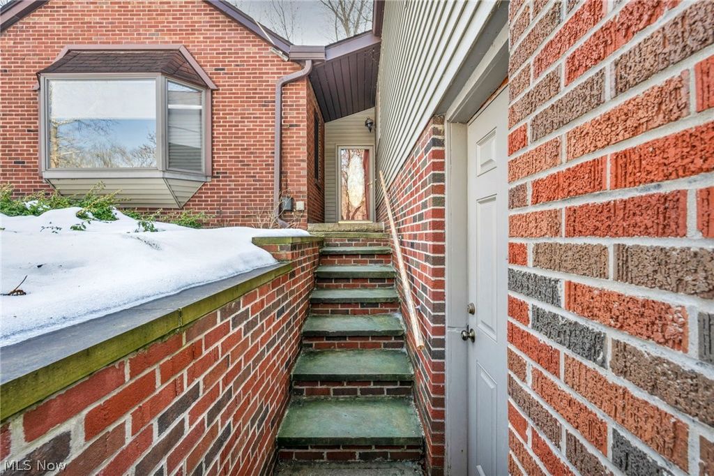 Photo of 11259 Robson Road, Grafton, OH 44044 (MLS # 5187460)