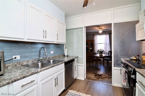 Tiny photo for 13800 Fairhill Road #312, Shaker Heights, OH 44120 (MLS # 5255105)