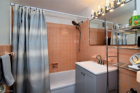 Tiny photo for 13800 Fairhill Road #312, Shaker Heights, OH 44120 (MLS # 5255105)