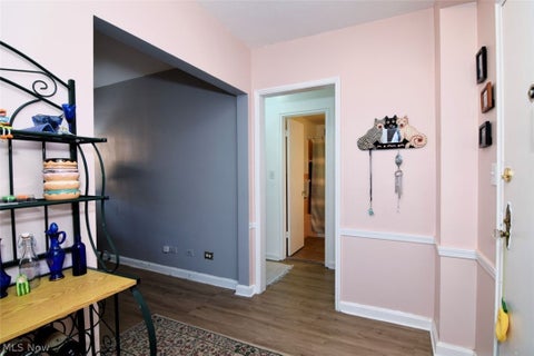 Tiny photo for 13800 Fairhill Road #312, Shaker Heights, OH 44120 (MLS # 5255105)