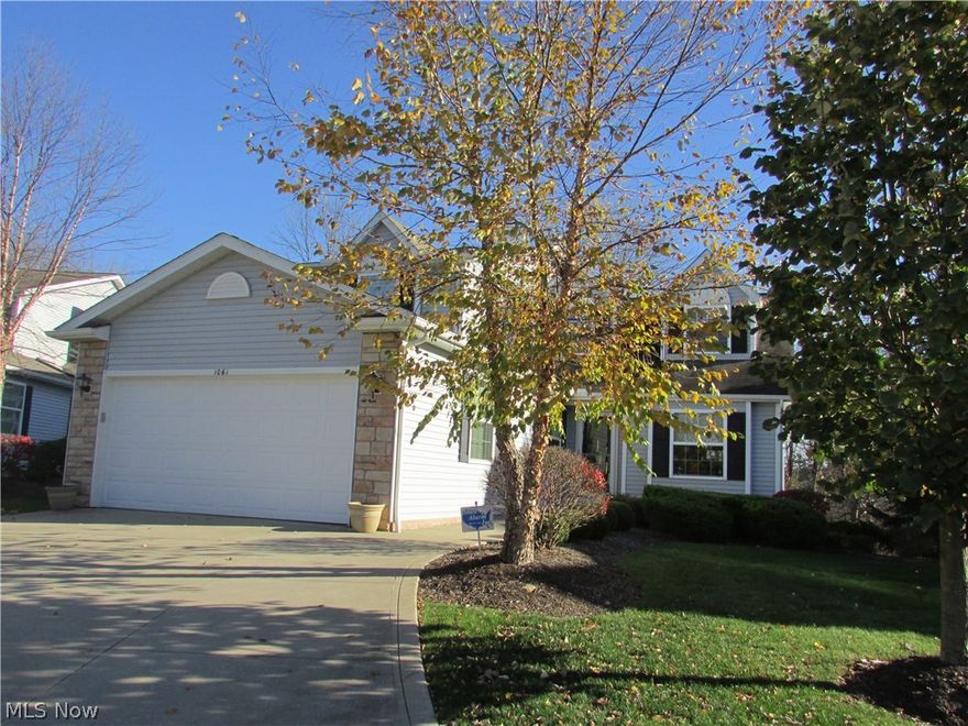 Wow! Absolutely stunning free standing cluster with highest quality upgrades and amenities. Two story great room with 2 story stone fireplace. Custom Maple KraftMaid cabinetry with granite counters and backsplash. Dacor 5 burner gas cook top, Zephyr Tyhoon range hood with exterior venting, all other high end Kitchenaid appliances. Library/den on 1st. Deluxe Master on 1st with walk-in closet, granite dual vanity, tub and walk-in shower with seamless Euroglass doors. Closet-tec closets. Two spacious bedrooms up. 6' tub/shower with Euro sliding doors. Hans Grohe plumbing fixtures thruout. Sq footage includes totally finished lower level walk out, absolutely gorgeous, bar kitchen, w maple cabinetry and granite and ceramic floor, media/fam.room/ plus spacious bedroom, closet and full bath. Must see!