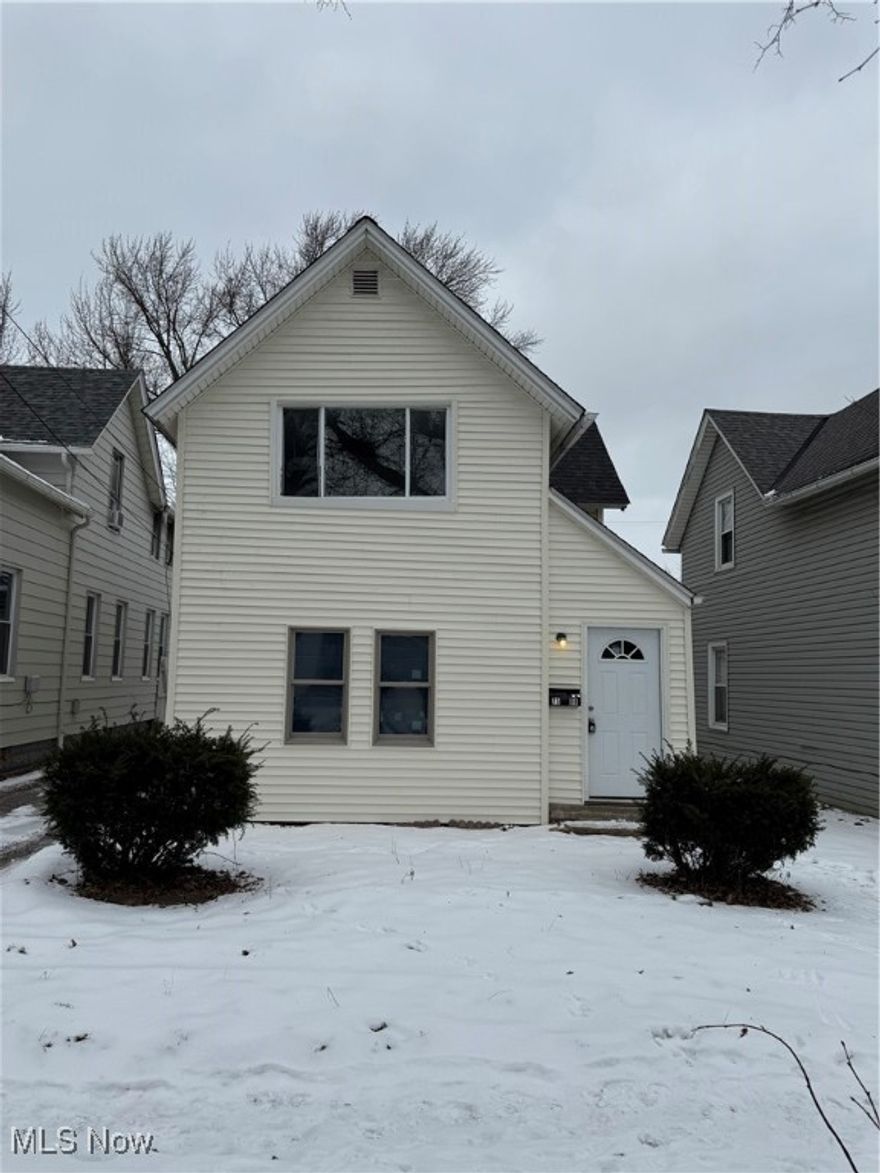 Come visit this newly remodeled 4 bedroom/1 bath home. Large living room with recessed lighting, high ceilings and luxury vinyl plank flooring throughout. Updated full bath and newly remodeled kitchen with quartz counters including a fridge and stove. First floor bedroom with a a large closet. 3 additional bedrooms on the upper level. Vinyl windows throughout the home and a first floor laundry room. Close to shopping and minutes from downtown Cleveland.Call listing agent to schedule appointment. 

Rental requirements:Credit score of 600+. 500 - 600 is considered conditional.Less than 3 items in collections, excluding student loan and medical. Monthly income of 2.5 times the amount of the monthly rent.Thorough Eviction Check. $50 Non Refundable App Fee for all Adults who will be occupying the property.Applications can only be completed online.Typical Security Deposit equivalent to one months rent, pending results of background checks. Tenants must have the electric and gas transferred into their name. Tenants responsible for water and sewer, this will be billed monthly. 

All tenants must obtain renters insurance prior via Keller Williams resident benefits package.Tenants responsible for snow removal and lawn care.