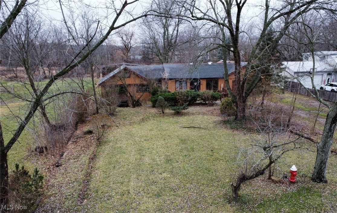 3650 Williams Court, Avon, Ohio image 3