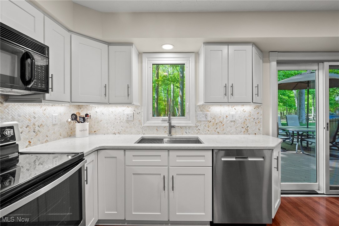 15956 Inglewood Court, Strongsville, Ohio image 12