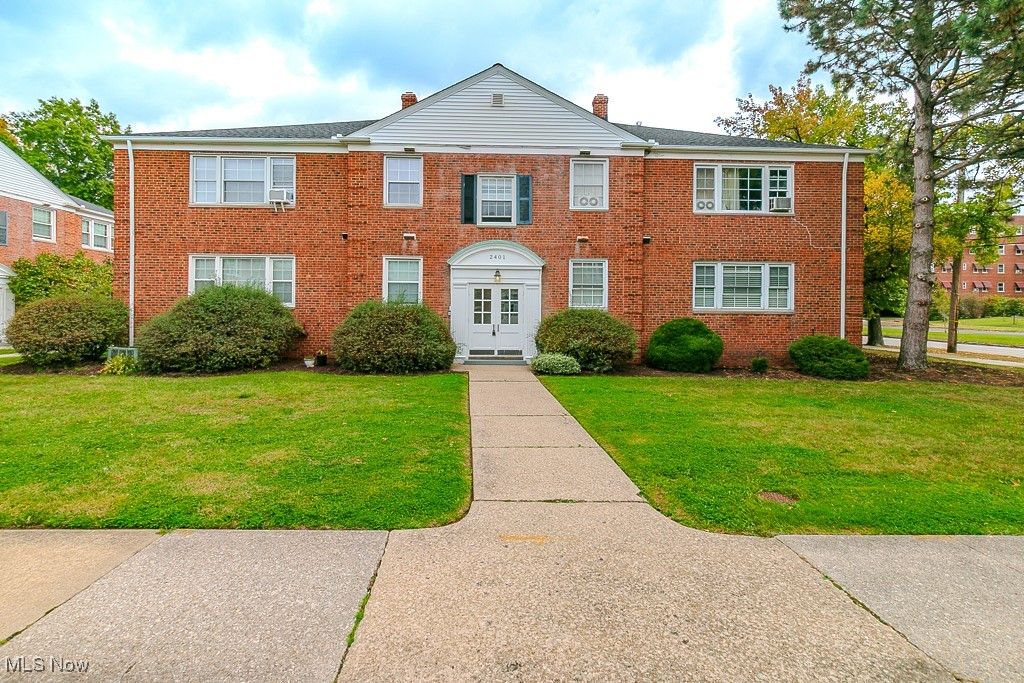 Photo of 2401 Euclid Heights Boulevard #A6, Cleveland Heights, OH 44106 (MLS # 5165174)
