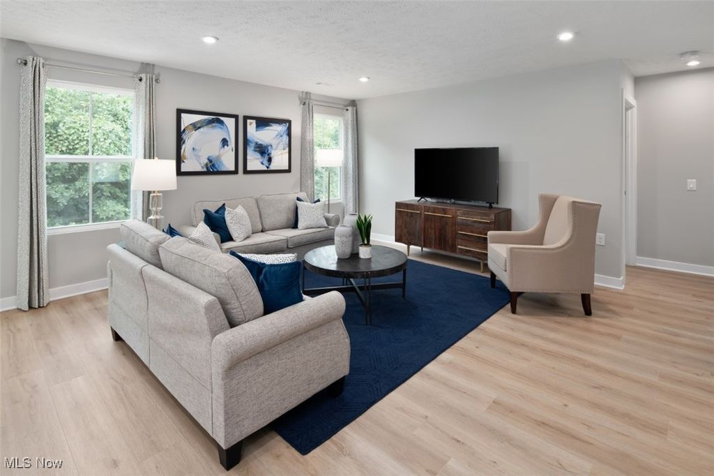 Photo of 183 Belt Line Drive, Norton, OH 44203 (MLS # 5167333)