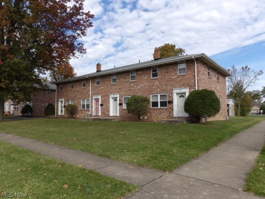 This 2 Bedroom/1.5 Bath Two-Story Townhouse is  located in Girard.  The living room is spacious, the kitchen includes a stove and refrigerator, there is a dining area and full basement that has washer and dryer hookups.  There is covered parking.  Monthly rent is $575.00 plus electric and gas.  Full deposit and first months rent required. No pets or smoking permitted.