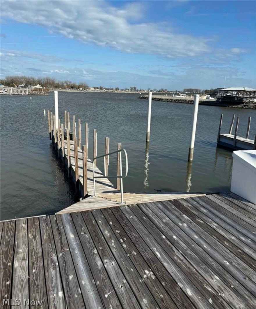 Own your own 40 foot Deeded Dock Located on Catawba Island, with Fresh Water, 50 Amp Electric Service, at the Dock, which is maintained by the HOA at Come Sail Away Condominiums, and join in and use their amenities like Swimming Pool, Hot Tub, Picnic Area, Bath House, Boaters Lounge, all included in your HOA Fees of only $200.00 monthly. You enjoy they do all the work.