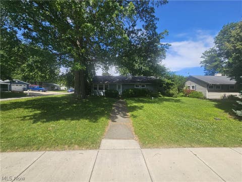 Homes For Sale - 1000 Sanford Street<br/> Vermilion, OH 44089