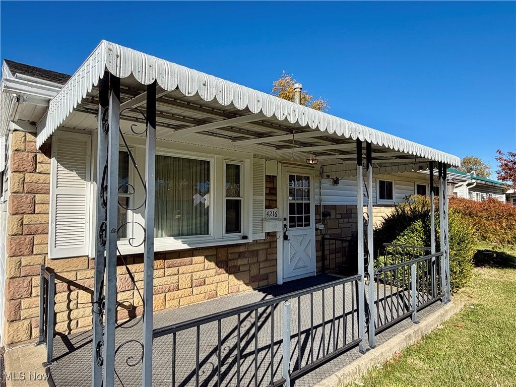 Photo of 4216 Camden Avenue, Lorain, OH 44055 (MLS # 5167721)