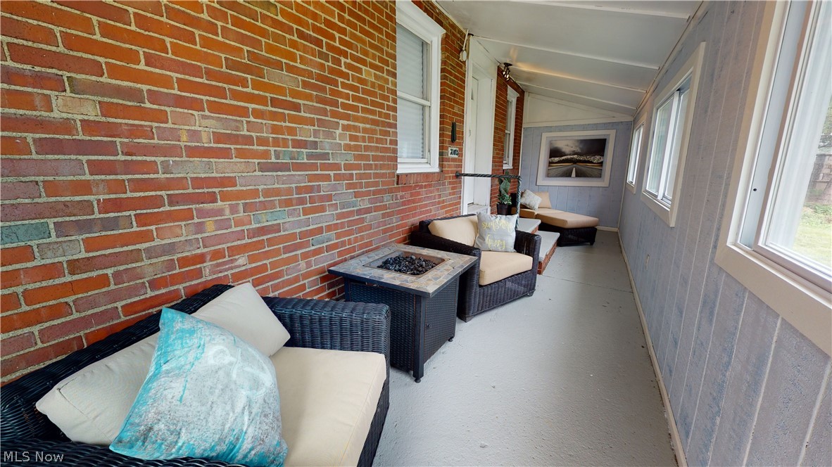 Wool-O-Beach Imp Co - Residential