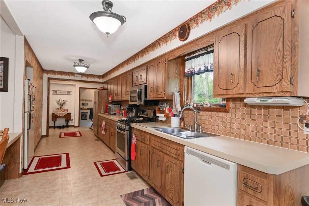 5016 E Pleasant Valley Road, Independence, Ohio image 6