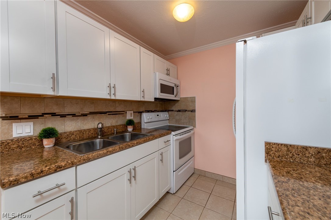 Golden Gate Villa - Residential