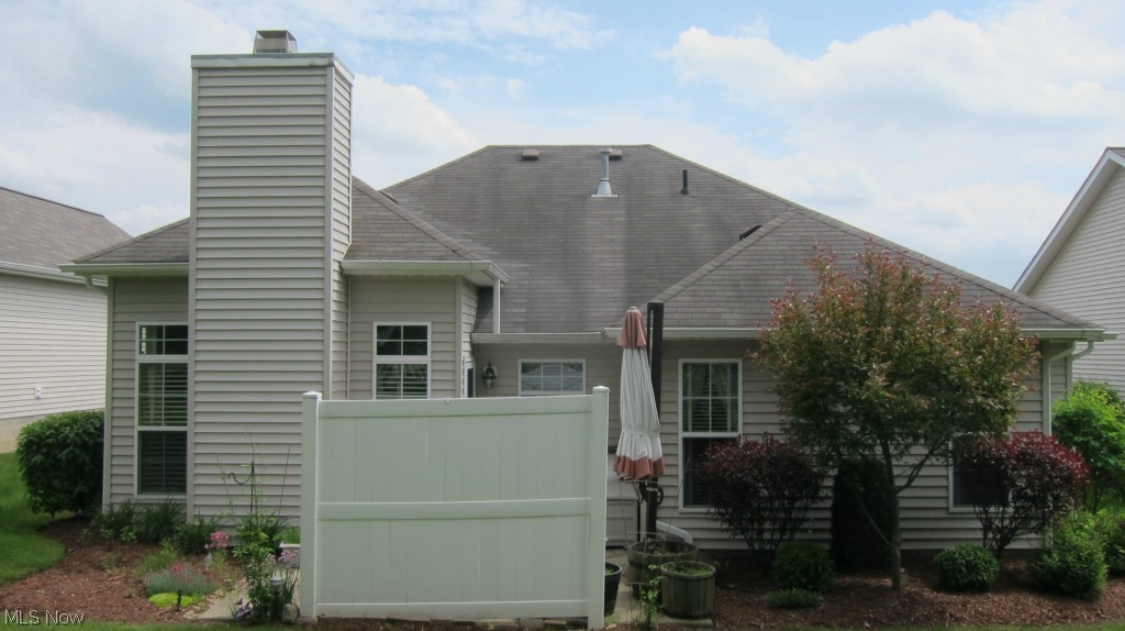 Villas/Spg Lake Condo - Residential