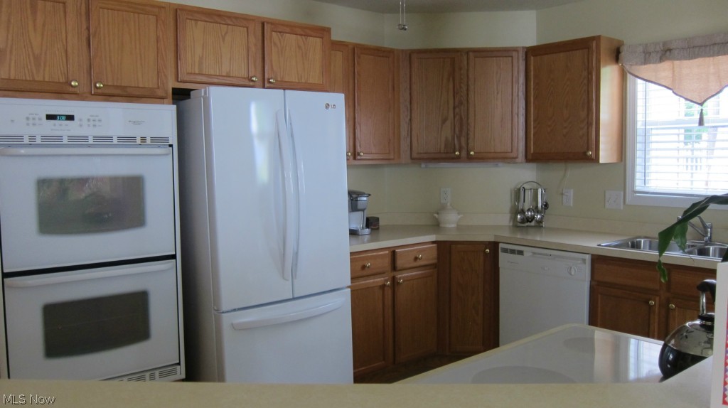 Villas/Spg Lake Condo - Residential