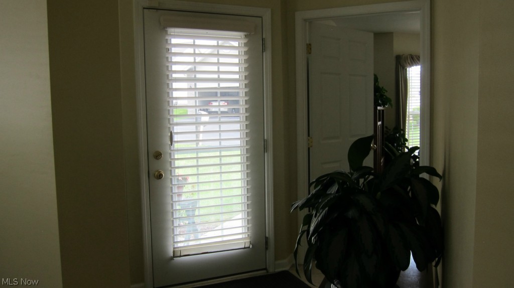 Villas/Spg Lake Condo - Residential