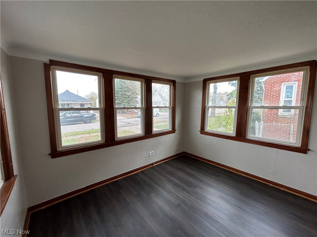 Ridgeview Park - Residential Lease