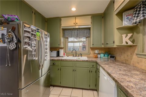 Tiny photo for 1002 S Broadway Street, New Philadelphia, OH 44663 (MLS # 5179024)