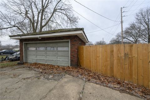 Tiny photo for 1002 S Broadway Street, New Philadelphia, OH 44663 (MLS # 5179024)