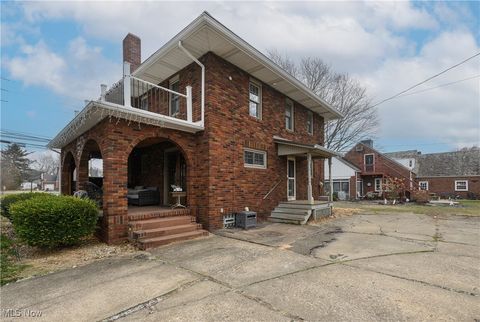 Tiny photo for 1002 S Broadway Street, New Philadelphia, OH 44663 (MLS # 5179024)
