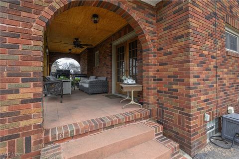 Tiny photo for 1002 S Broadway Street, New Philadelphia, OH 44663 (MLS # 5179024)