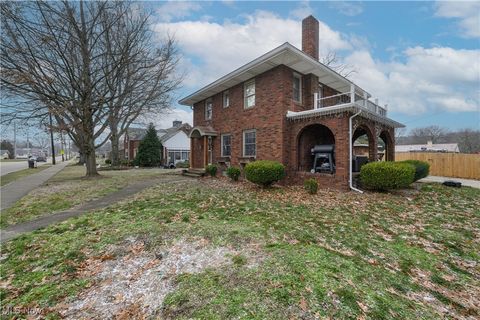 Tiny photo for 1002 S Broadway Street, New Philadelphia, OH 44663 (MLS # 5179024)