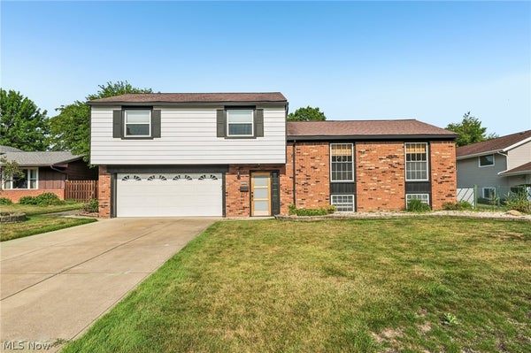 3520 ARCHWOOD DR, ROCKY RIVER, OH 44116 - Image 7f7d9d7d7254b7ccd6ff9d941d015fa1/3610888328