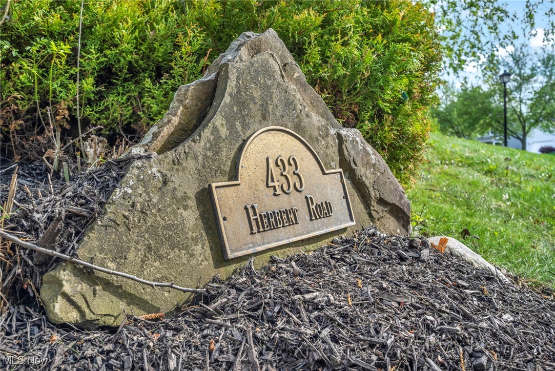 433 Herbert Road, Akron, Ohio image 25