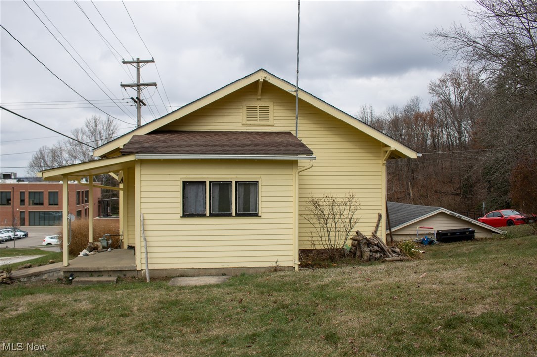 1900 Maple Road, Cambridge, Ohio image 4