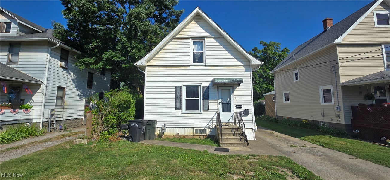 All the tenants have leases in place until summer of 2026. Great investment opportunity. All information is deemed accurate but cannot be guaranteed. Buyer to perform due diligence. Please do not go to the property without an appointment and agent. Please do not disturb the Tenants.
