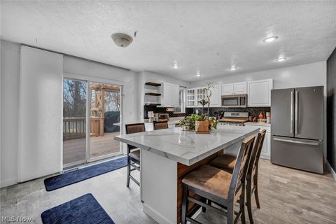 Tiny photo for 29007 Uxbridge Drive, Willowick, OH 44095 (MLS # 5188061)