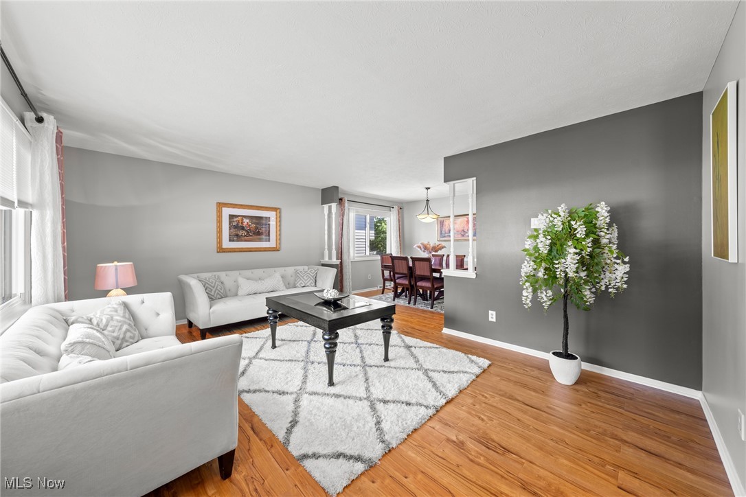 Seven Hills, Ohio 44131, United States, 3 Bedrooms Bedrooms, ,3 BathroomsBathrooms,Residential,Active,178597