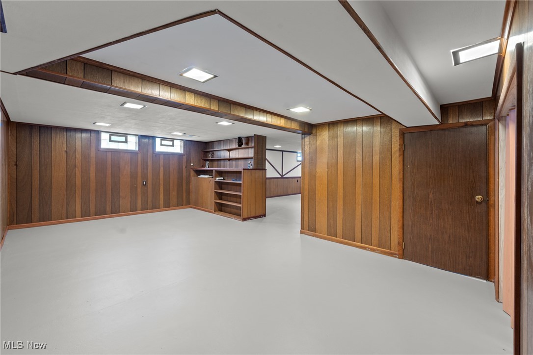 Seven Hills, Ohio 44131, United States, 3 Bedrooms Bedrooms, ,3 BathroomsBathrooms,Residential,Active,178597