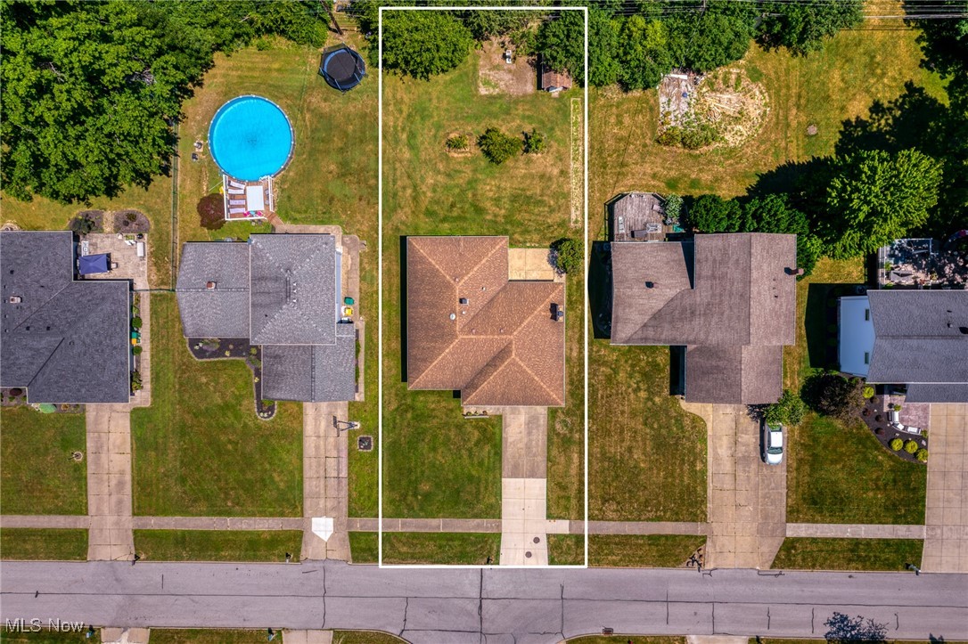 Seven Hills, Ohio 44131, United States, 3 Bedrooms Bedrooms, ,3 BathroomsBathrooms,Residential,Active,178597