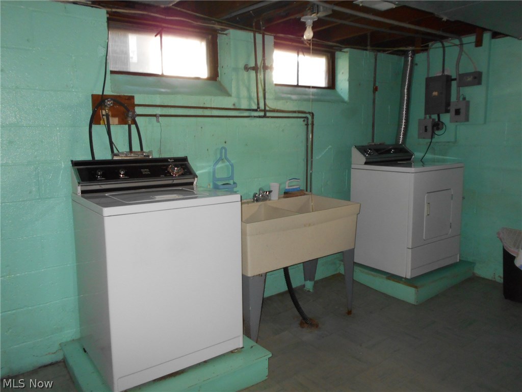 Walter H Telling Green Road Su - Residential